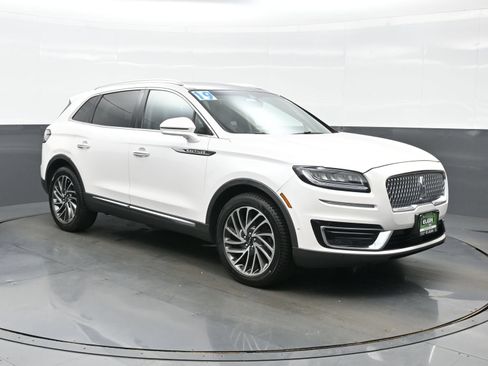 Used 2019 Lincoln Nautilus Reserve w/ Drivers Assistance Package AWD/4WD image 11