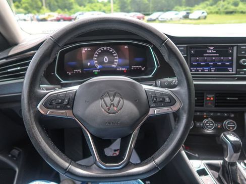 Used 2023 Volkswagen Jetta SE FWD image 24