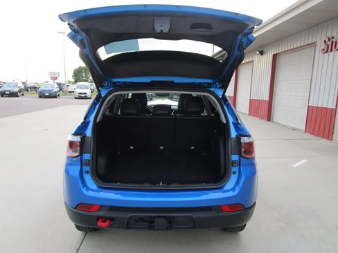 Used 2022 Jeep Compass Trailhawk w/ Sun and Sound Group AWD/4WD image 14