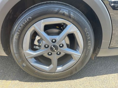Used 2025 Kia K4 FWD image 29