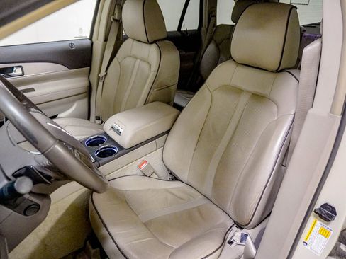 Used 2015 Lincoln MKX FWD w/ Equipment Group 101A image 18