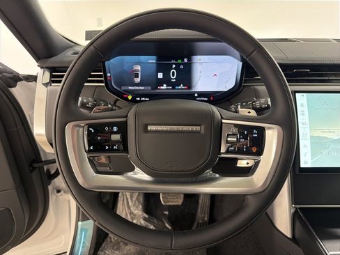 New 2026 Land Rover Range Rover Long Wheelbase SE image 14