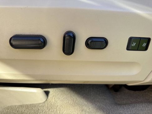 Used 2014 Ford Expedition EL XLT w/ Equipment Group 202A image 10