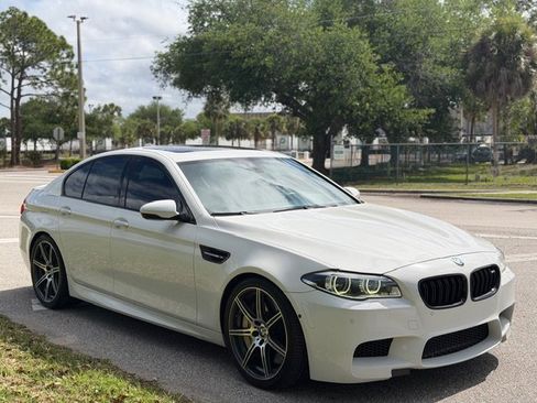 Used 2014 BMW M5 image 7