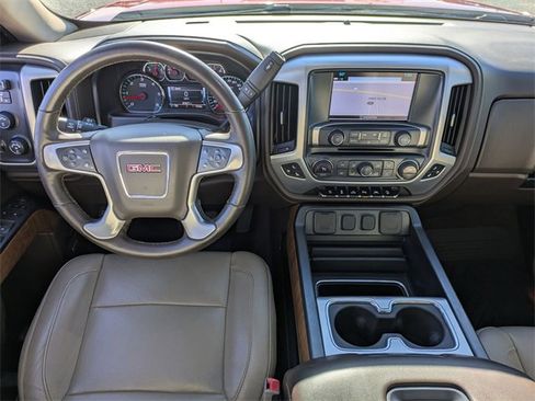 Used 2018 GMC Sierra 1500 SLT image 32