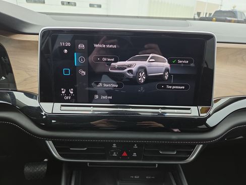 Used 2024 Volkswagen Atlas SE image 15