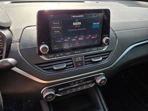 Used 2019 Nissan Altima 2.5 SV FWD image 23