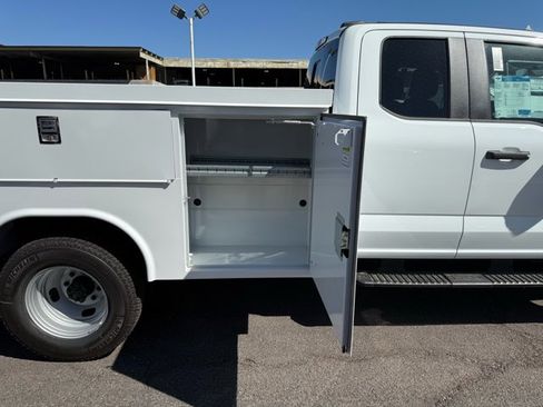New 2025 Ford F350 XL w/ XL Chrome Package image 7