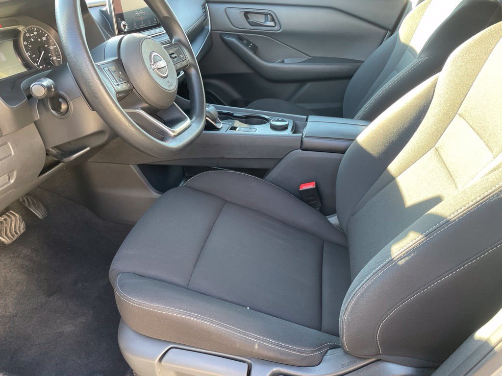 Used 2024 Nissan Rogue S AWD/4WD image 9