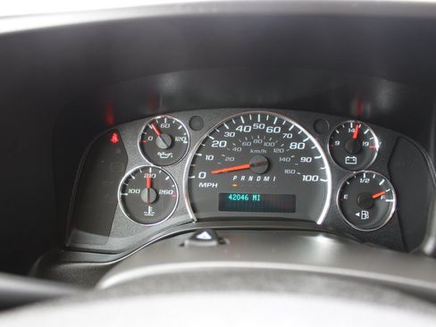 Used 2024 Chevrolet Express 2500 w/ Driver Convenience Package RWD image 32