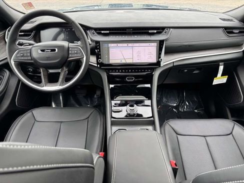 New 2026 Jeep Grand Cherokee L Limited AWD/4WD image 3