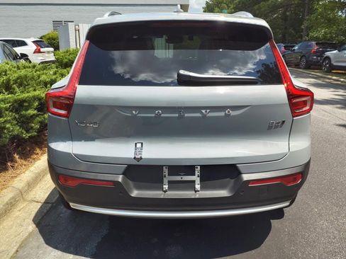 New 2025 Volvo XC40 B5 Core w/ Protection Package Premier image 4