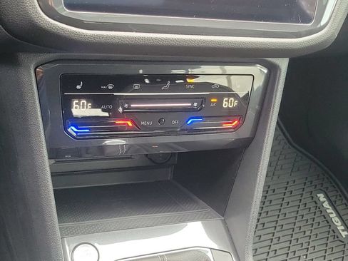 Certified 2023 Volkswagen Tiguan SE R-Line FWD image 33