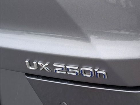 Certified 2021 Lexus UX 250h w/ Premium Package AWD/4WD image 9
