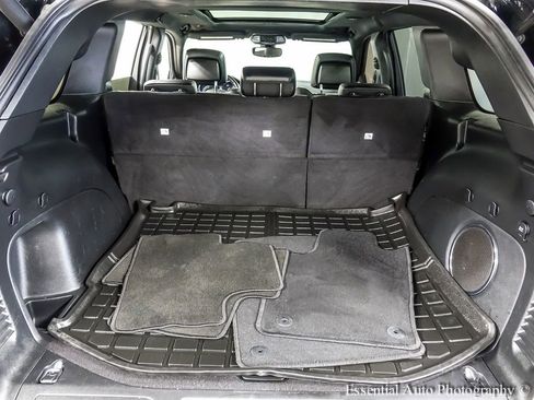 Used 2021 Jeep Grand Cherokee Limited w/ Sun & Sound Group image 23