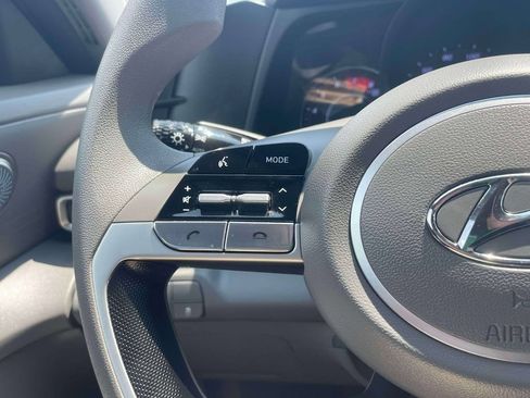 Used 2023 Hyundai Elantra SEL FWD image 21