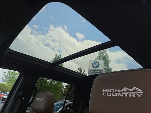 Used 2023 Chevrolet Tahoe High Country RWD image 30