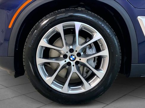 New 2026 BMW X5 xDrive50e image 11