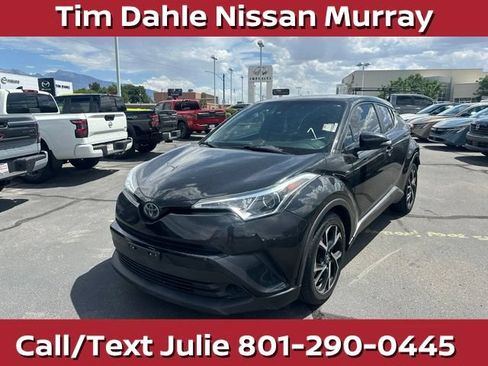 Used 2019 Toyota C-HR XLE FWD image 5