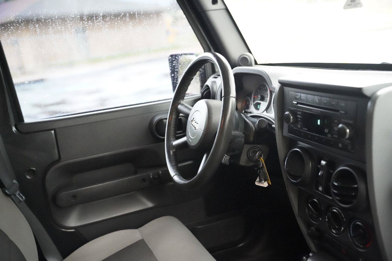 Used 2010 Jeep Wrangler Unlimited Sport AWD/4WD image 26