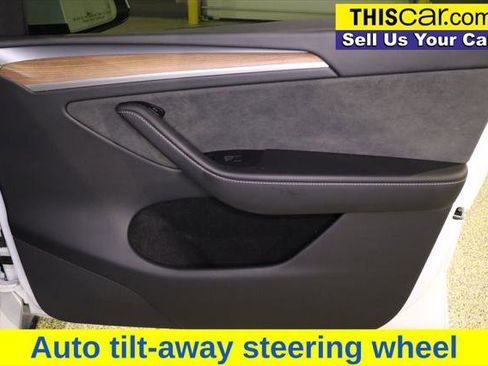 Used 2024 Tesla Model Y Long Range image 25