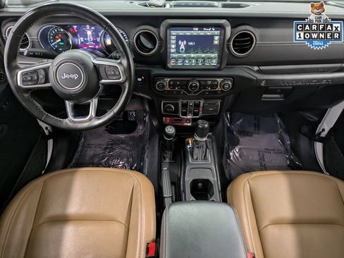 Used 2023 Jeep Wrangler Unlimited Rubicon 4xe w/ Cold Weather Group AWD/4WD image 24