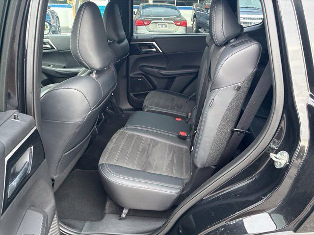 Used 2025 Mitsubishi Outlander SE FWD image 66