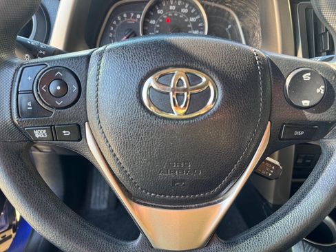Used 2014 Toyota RAV4 LE FWD image 16