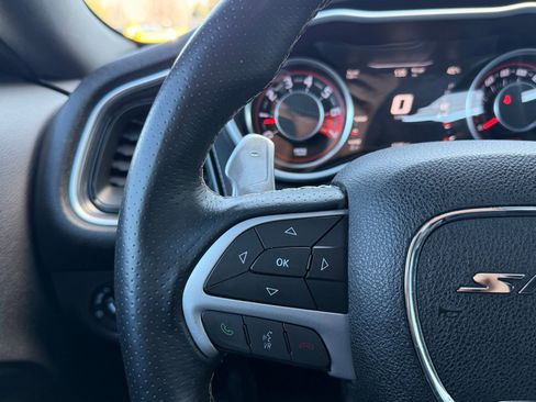 Used 2015 Dodge Challenger SRT w/ Technology Group image 33