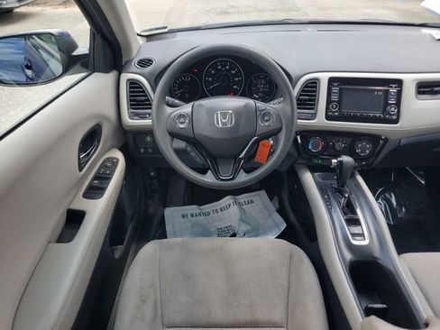 Used 2017 Honda HR-V LX image 16