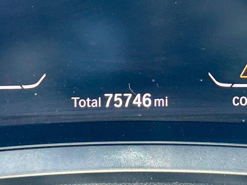 Used 2019 BMW 330i Sedan w/ M Sport Package RWD image 27