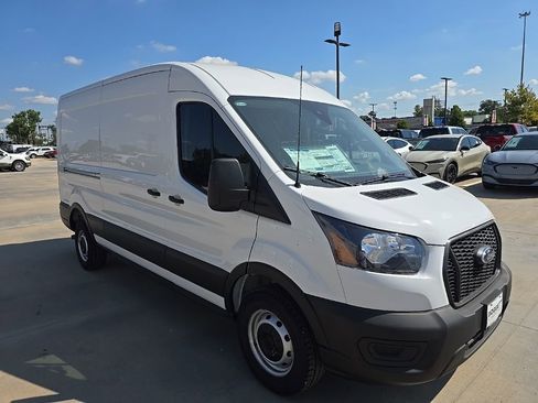 New 2025 Ford Transit 250 148 Medium Roof RWD image 20
