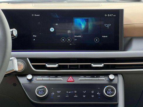 New 2025 Hyundai Sonata Limited image 19