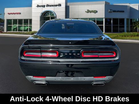 Used 2015 Dodge Challenger R/T w/ Quick Order Package 22B R/T image 7