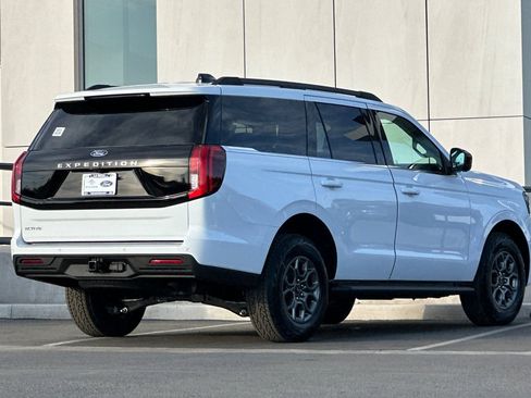New 2026 Ford Expedition Active RWD image 3
