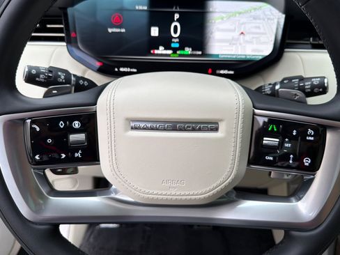 Used 2025 Land Rover Range Rover SE AWD/4WD image 22
