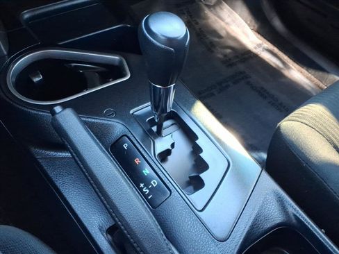 Used 2017 Toyota RAV4 LE image 23