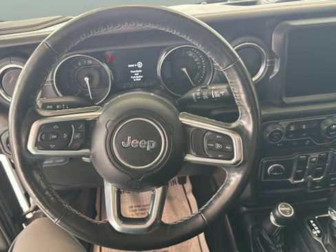 Used 2021 Jeep Wrangler Unlimited Sahara w/ Cold Weather Group AWD/4WD image 12