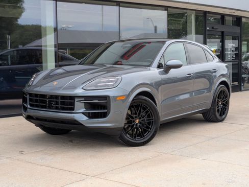 New 2026 Porsche Cayenne Coupe AWD/4WD image 1