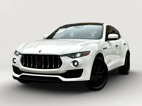 Used 2018 Maserati Levante AWD/4WD image 43