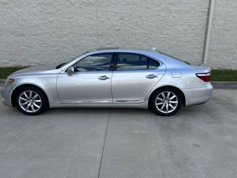 Used 2008 Lexus LS 460 RWD image 20