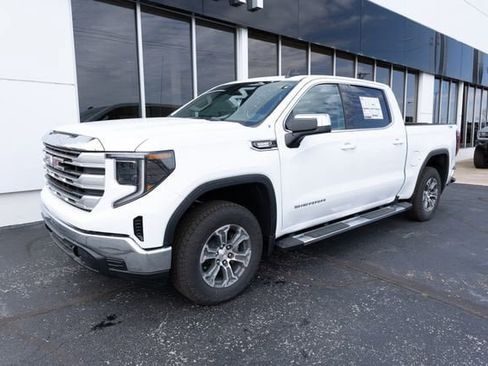 New 2026 GMC Sierra 1500 SLE image 7