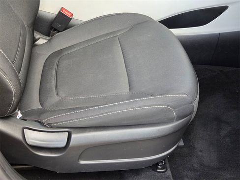 Used 2023 Hyundai Tucson SE image 25