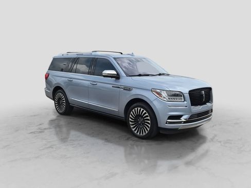 Used 2020 Lincoln Navigator L Black Label w/ Cargo Convenience Package AWD/4WD image 2