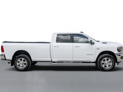 Used 2025 RAM 3500 Laramie AWD/4WD image 5