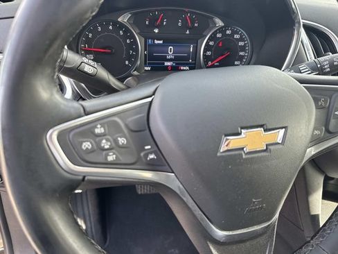 Used 2023 Chevrolet Equinox LT FWD image 34