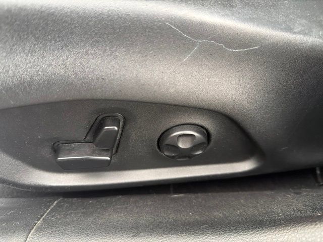 Used 2019 Jeep Compass Limited AWD/4WD image 12