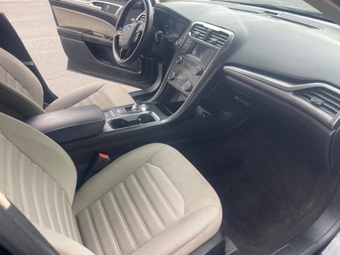 Used 2019 Ford Fusion S image 8