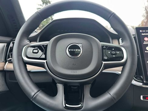 Certified 2025 Volvo XC90 T8 Ultra image 25