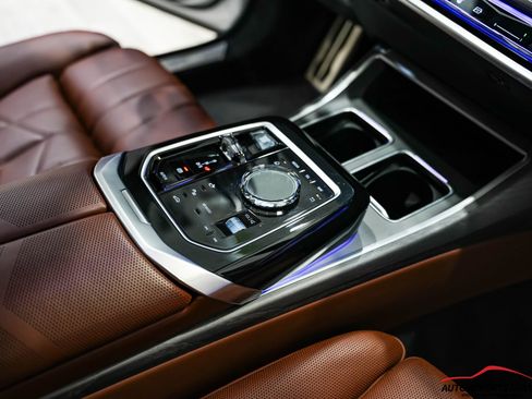 Used 2023 BMW 760i xDrive image 74